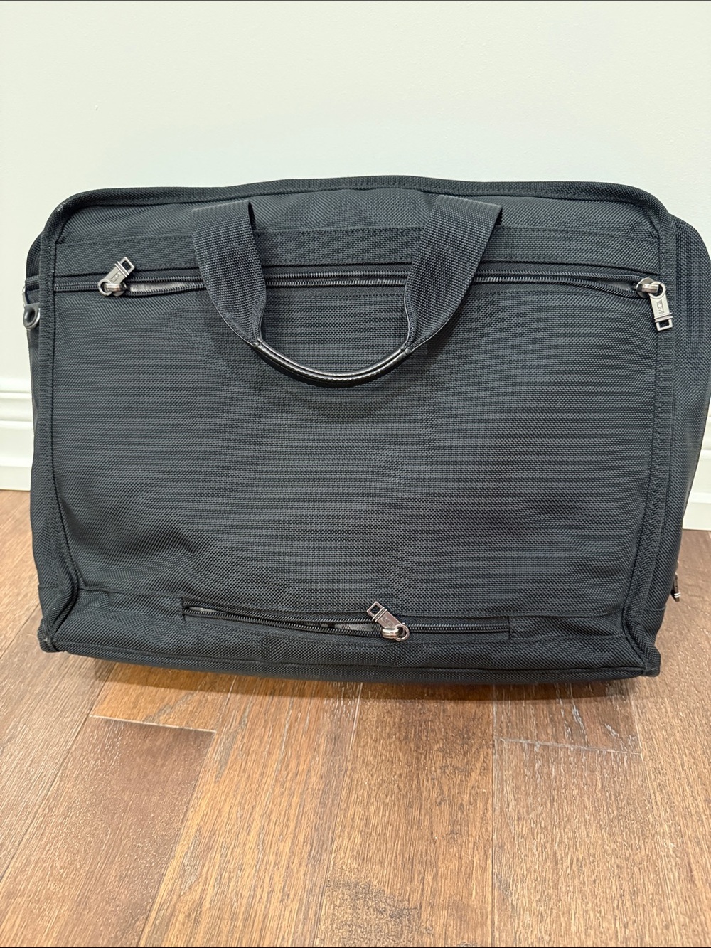 Tumi Black Nylon Laptop Briefcase with Leather Handles - Picture 5 of 6